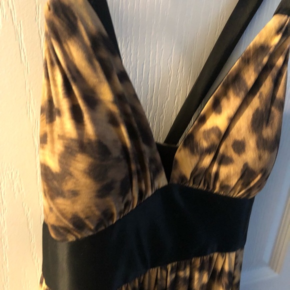 CACHÉ | Sexy Leopard Print Dress Cut Out Back Handkerchief Hem - Picture 9 of 13